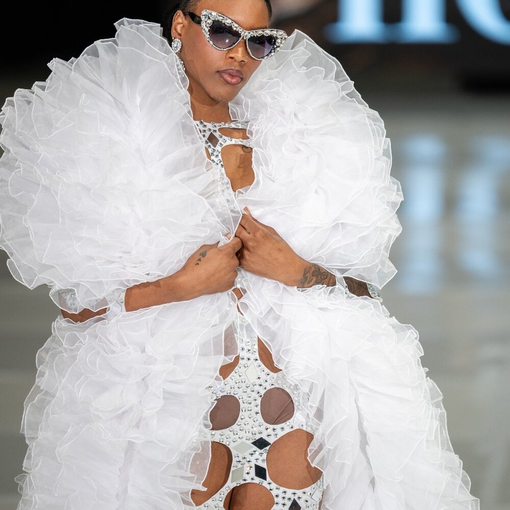 BEAUTIFUL MIRRORED PARTY DRESS